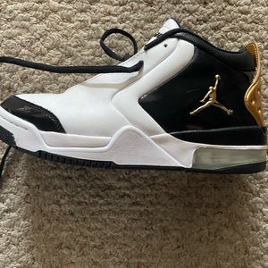 Men’s size 6 Jordan’s